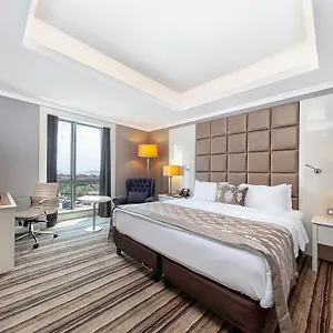 ومركز المؤتمرات ديديمان بوستانجي اسطنبول