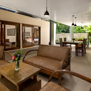 Senetan And Ubud (Bali)